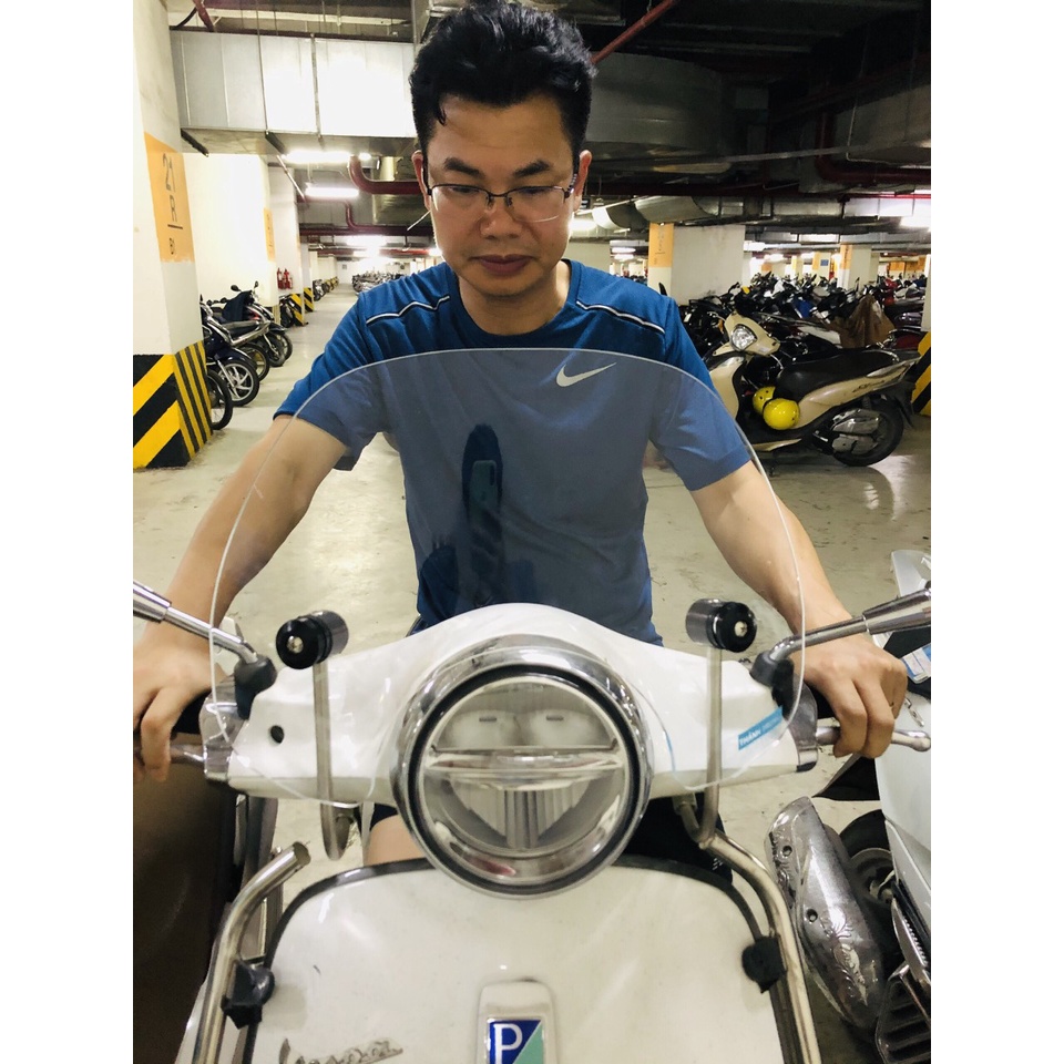 Kính chắn gió xe máy Vespa Primavera