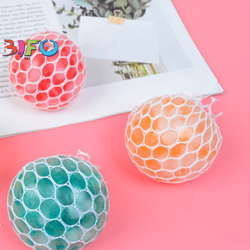 Đồ chơi mềm dẻo Squishy Ball hình quả bóng vô cùng thú vị