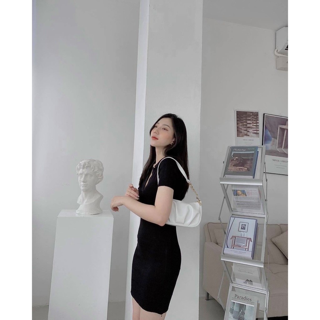 ĐẦM BODY ĐEN CỔ V