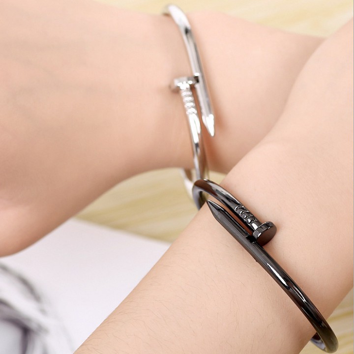 Vòng Tay Đinh Inox Nam Nữ