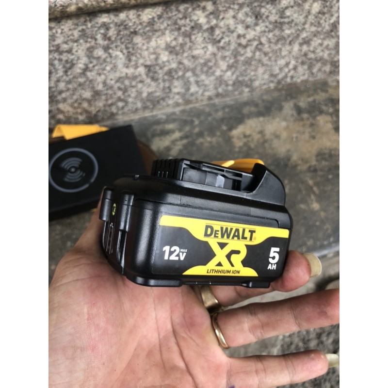 Pin dewalt 12v đóng mới