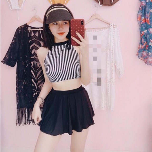 Bikini áo tắm 2 mảnh áo yếm phối nơ cổ (Ảnh shop chụp)