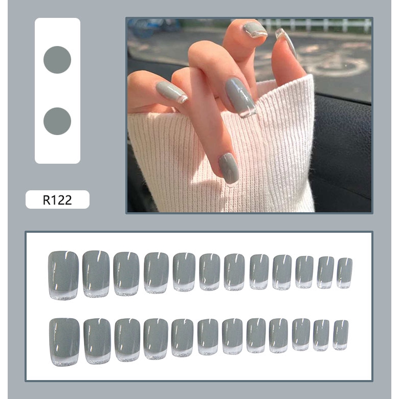 A box of 24  pieces false nails R122