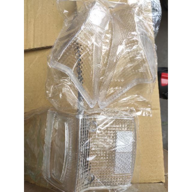 Nắp hậu, chụp đèn xi nhan Dream Thái màu Trắng/Cam