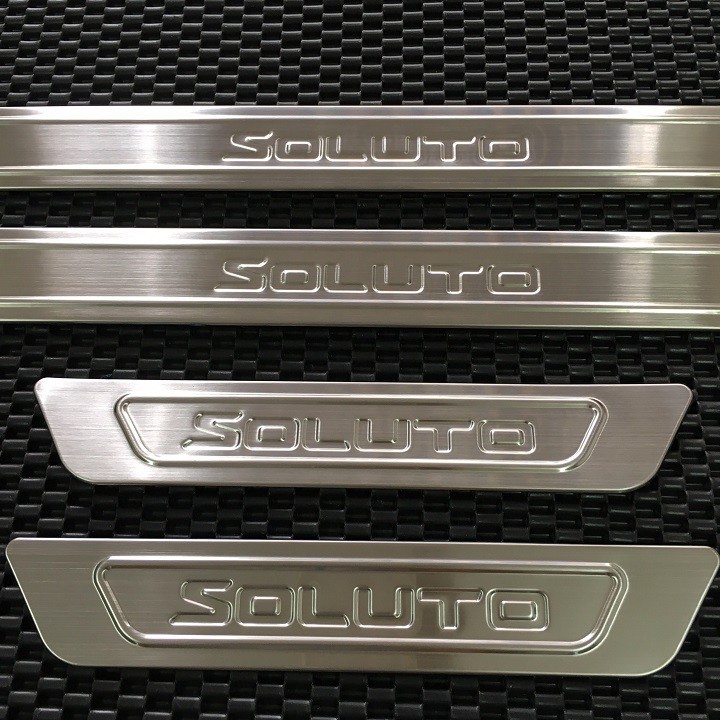Ốp Bậc Ngoài Kia Soluto 2018 2019 2020 2021 mẫu inox