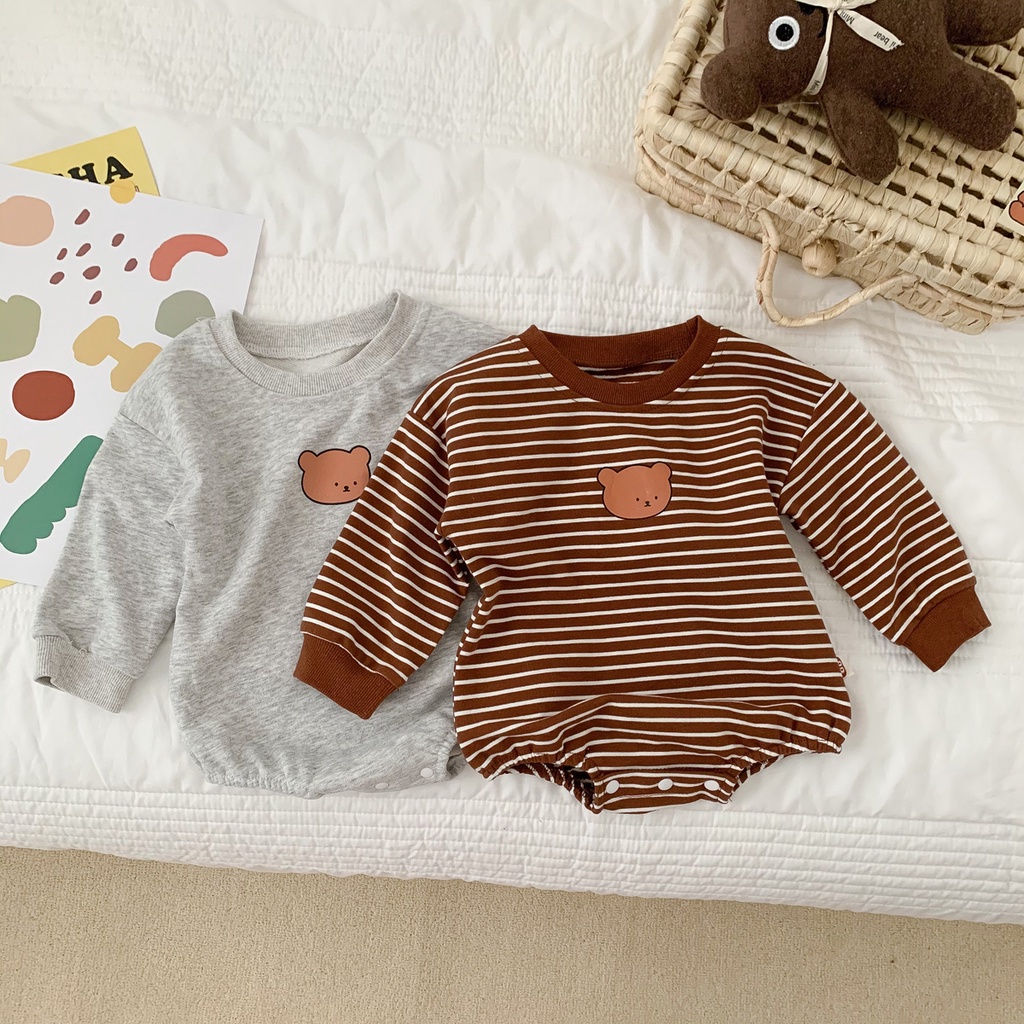 Bộ áo liền quần tay dài in hình gấu dễ thương cho trẻ sơ sinh