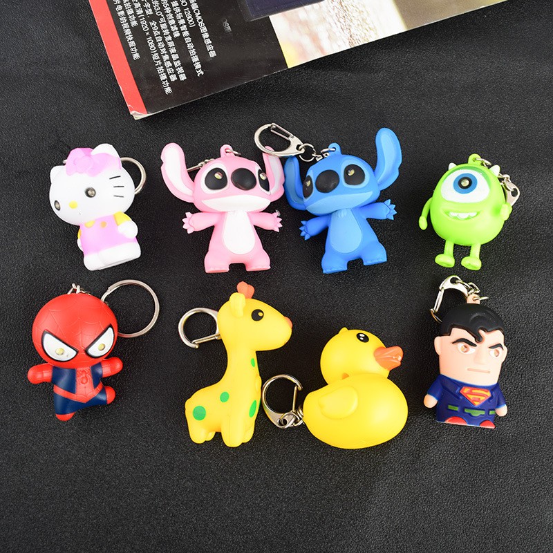 Móc Khóa Hình Búp Bê Siêu Anh Hùng Gắn Đèn LED Phát Sáng