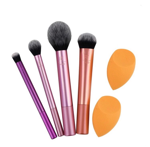 Cọ trang điểm Real Techniques makeup cá nhân gồm hai mút tán kem nền