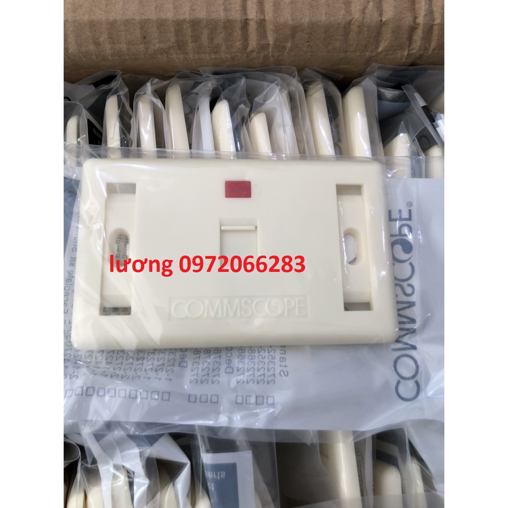 Mặt nạ outlet 1 cổng Commscope 272368-1