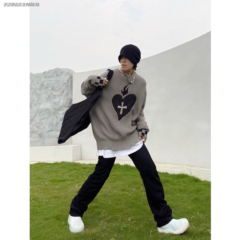 Áo sweater dệt kim phối rách hình trái tim thời trang mùa thu đông năng động cho nam và nữ | BigBuy360 - bigbuy360.vn