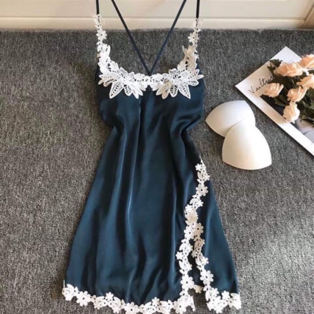 Đầm ngủ lụa phối ren hoa - Váy ngủ lụa cao cấp | BigBuy360 - bigbuy360.vn