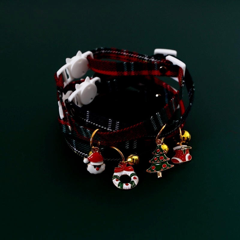 Vòng cổ có chuông họa tiết phong cách Giáng sinh cho thú cưng