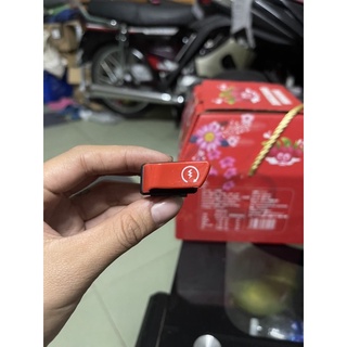 Nút công tắc đề đỏ Honda
