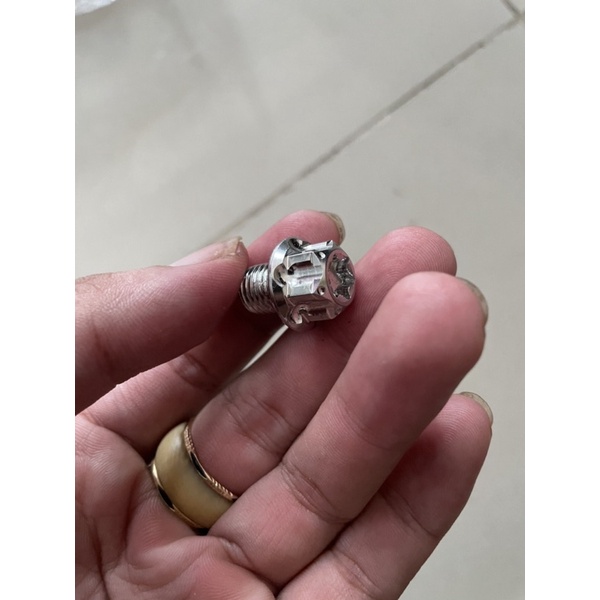 Ốc salaya chân kính các hãng yamaha , honda , suzuki