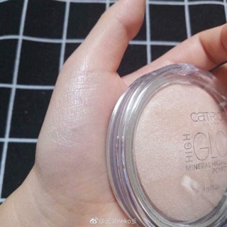 PHẤN BẮT SÁNG CATRICE HIGH GLOW