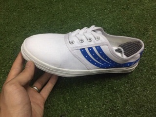 Giày bata tàu