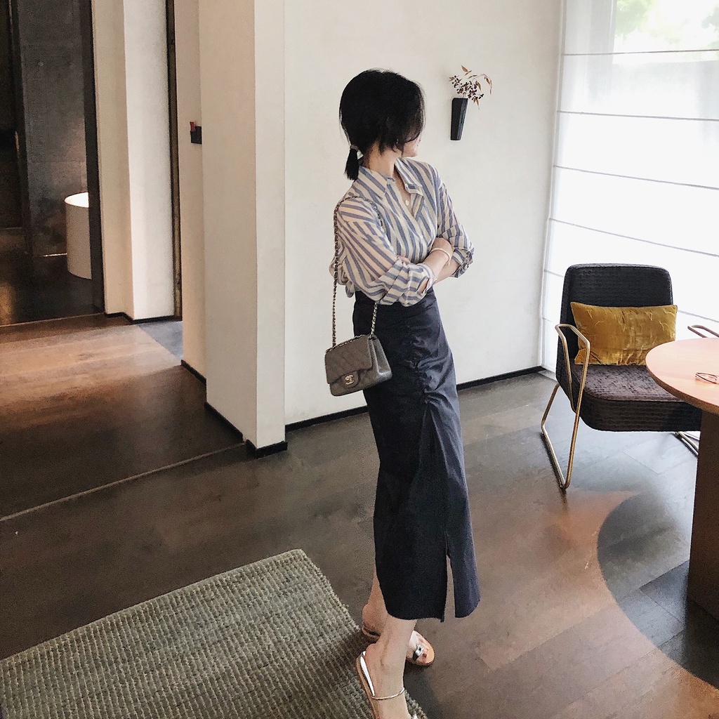 Áo Sơ Mi Nữ Dài Tay Họa Tiết Sọc Dọc Phong Cách Hàn Quốc Mới