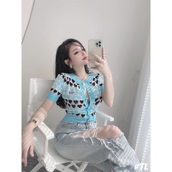 Áo len cadigan hồng khuy vàng cực hot, len mongtoghi mềm, ảnh thật chụp sản phẩm | BigBuy360 - bigbuy360.vn