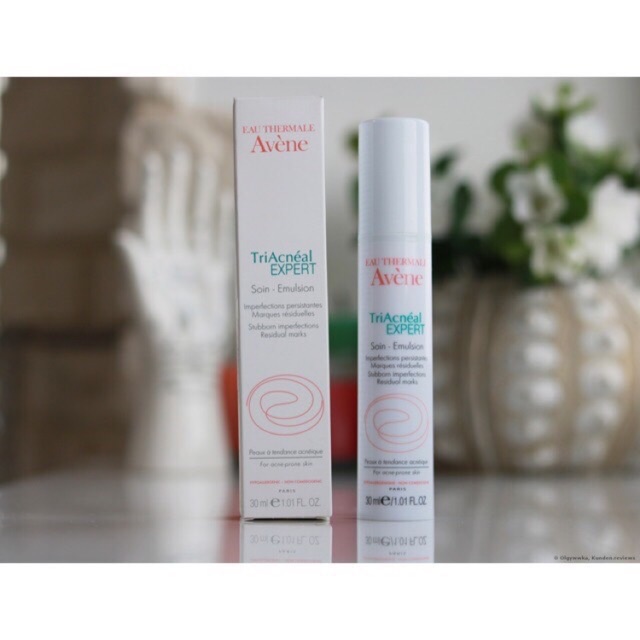 Kem giảm mụn Avene Triacneal Expect