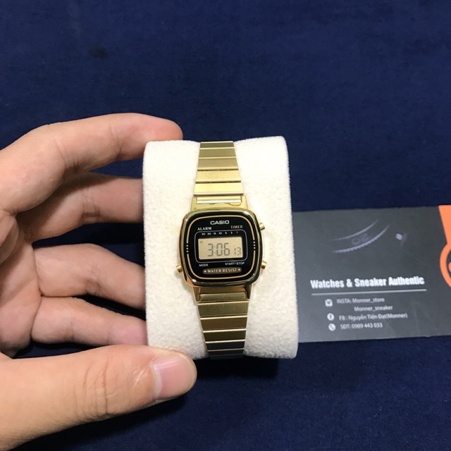 Đồng hồ Casio LA670 vàng mặt đen cho nữ