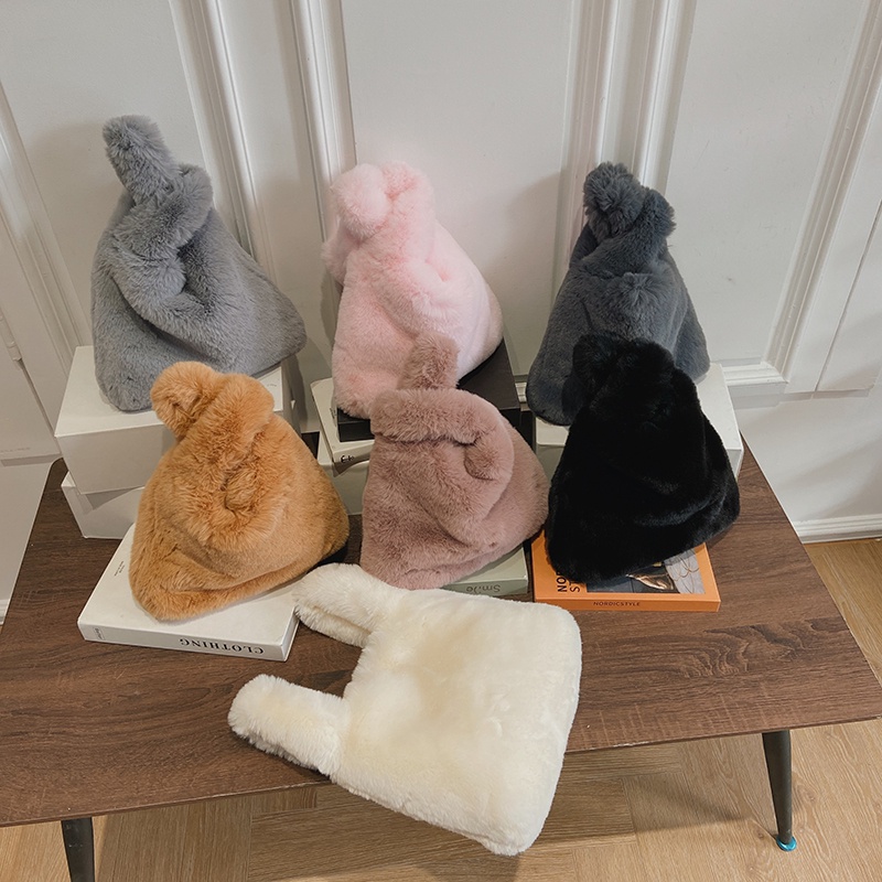 Túi xách CHAIKA KILTER phủ lông thỏ siêu mềm thiết kế bắt chéo thời trang sành điệu dành cho nữ