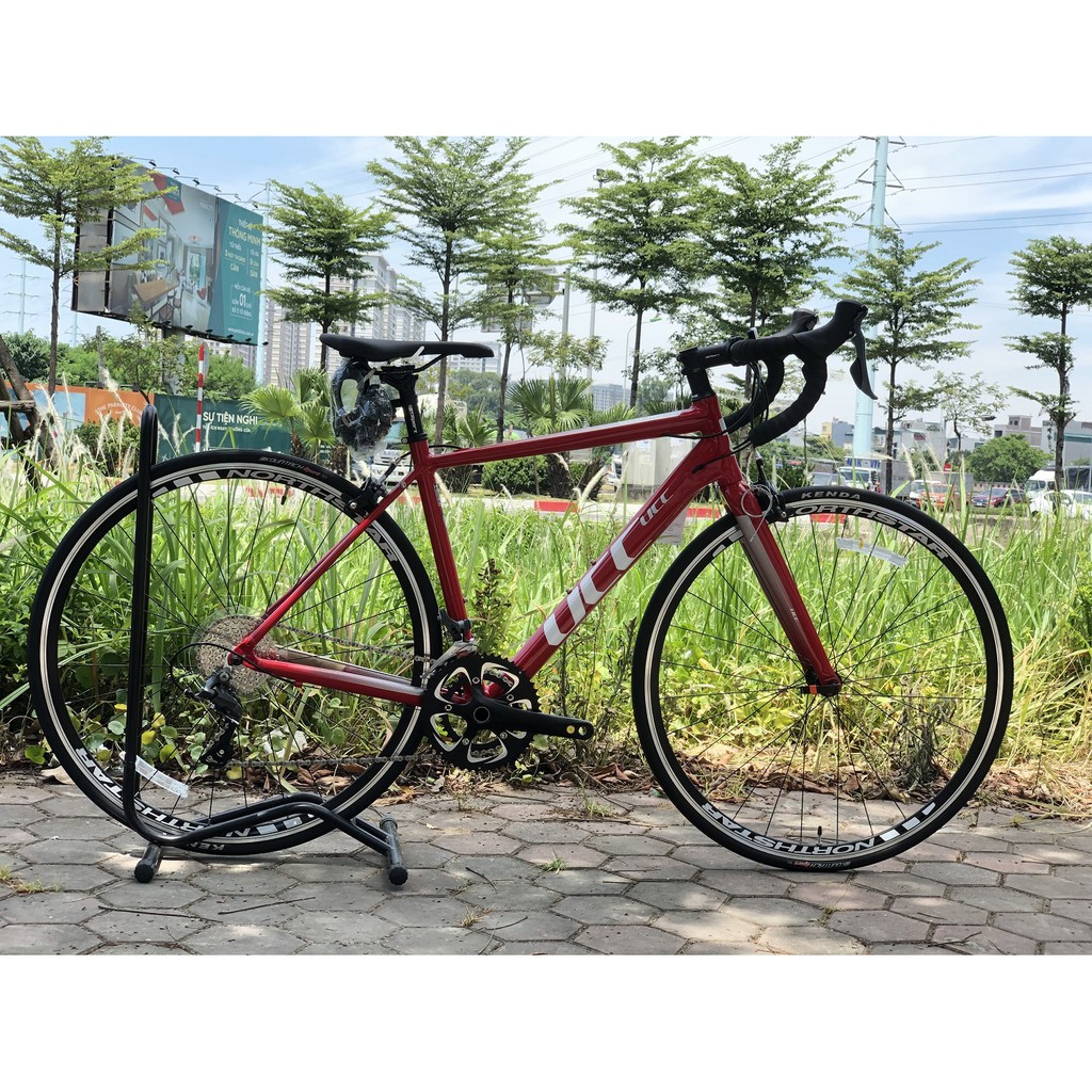 Xe đạp đua  UCC Sonic 1