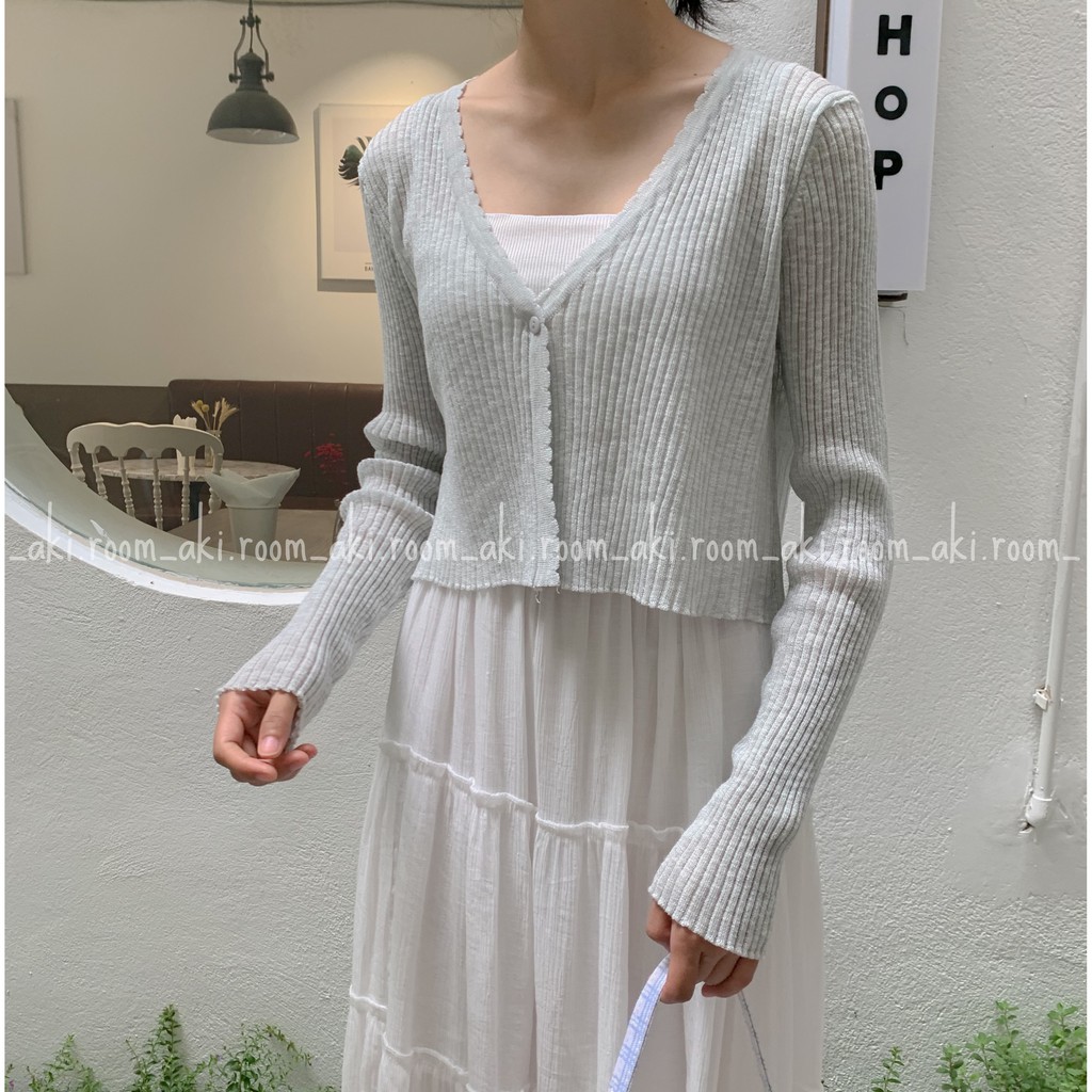 Áo cardigan mỏng cổ V viền sóng một khuy | BigBuy360 - bigbuy360.vn