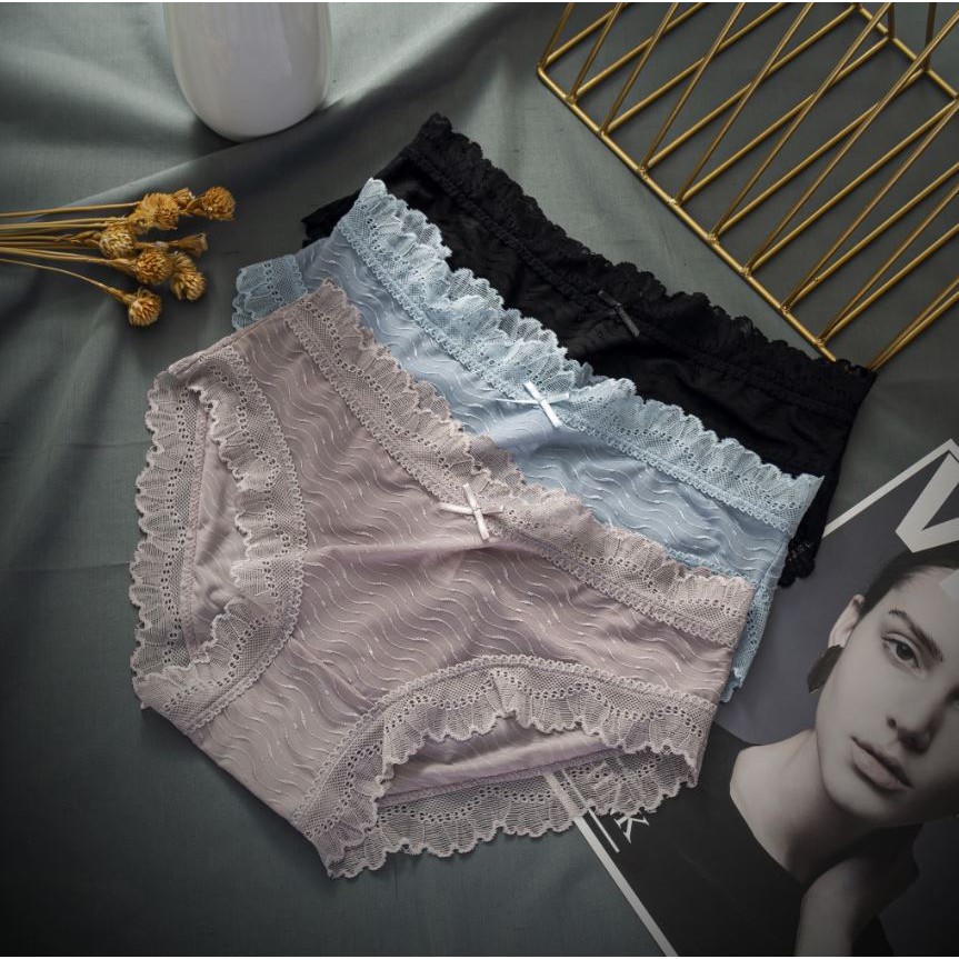 Quần Lót Băng Lụa Viền Ren Siêu Mềm P343