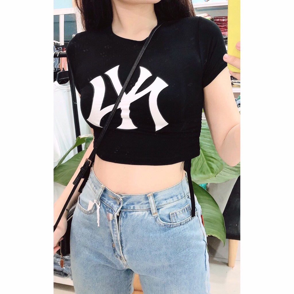 Áo thun lụa croptop rút dây 2 bên in chữ Ny sang chảnh