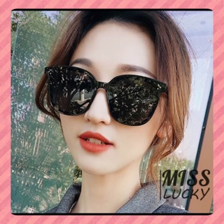 HCM có sẵn mắt Kính mát V 3 chấm hot 2023