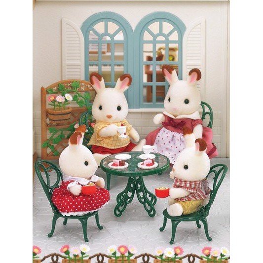 Đồ chơi Bộ bàn ghế uống trà sân vườn Sylvanian Families