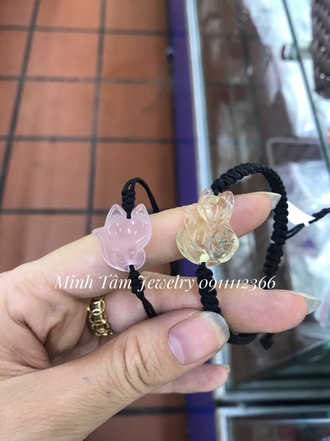 Vòng dây tết hồ ly màu hồng