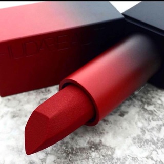 Son Huda Beauty Promotion day