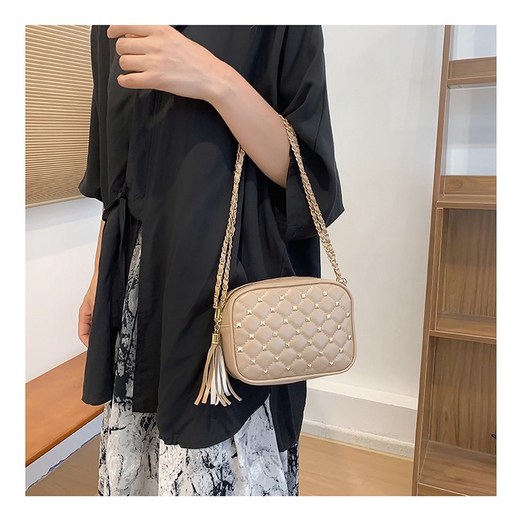 JASMIN NOIR Túi Đeo Chéo Chần Bông Kẻ Sọc Đính Đinh Tán Cho Nữ