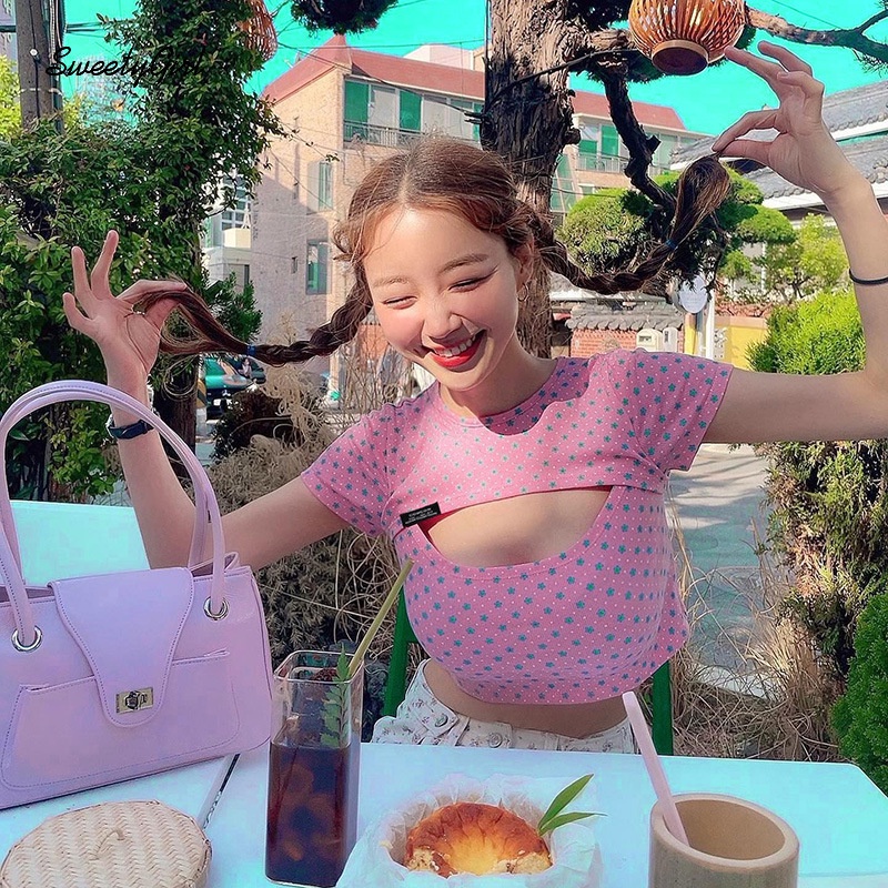 Áo Thun Ngắn Tay Khoét Eo Phối Màu Tương Phản 2022 Họa Tiết Hoa Dễ Thương Thời Trang Cho Nữ