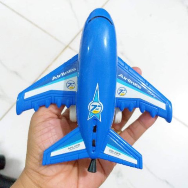 Đồ chơi máy bay rút dây