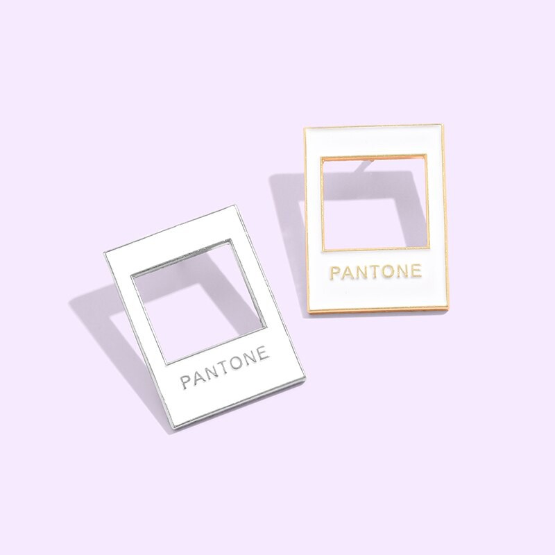 Pin cài áo khung hình Pantone - GC134