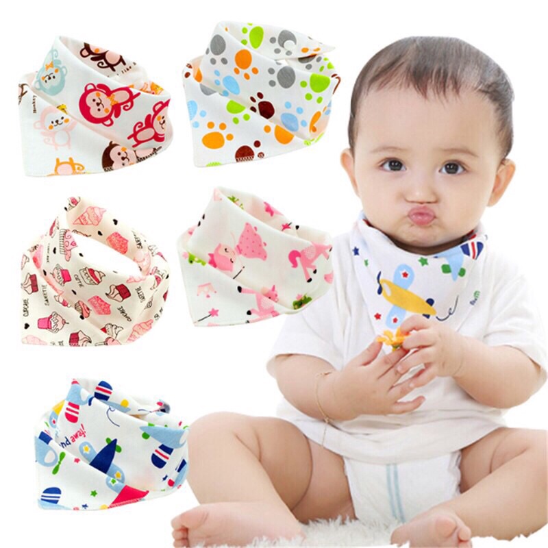 Yếm cotton tam giác hoạ tiết hoạt hình cho bé