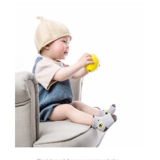 Sét 5 đôi tất lưới cao cổ cho bé