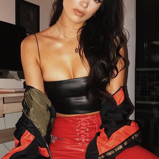 Áo crop top trễ vai chất liệu da