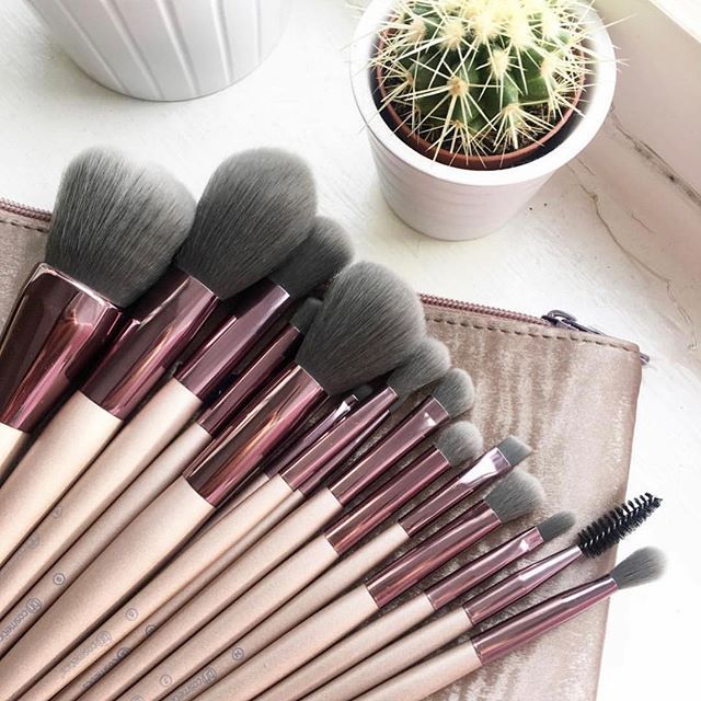 Bộ cọ BH Cosmetics