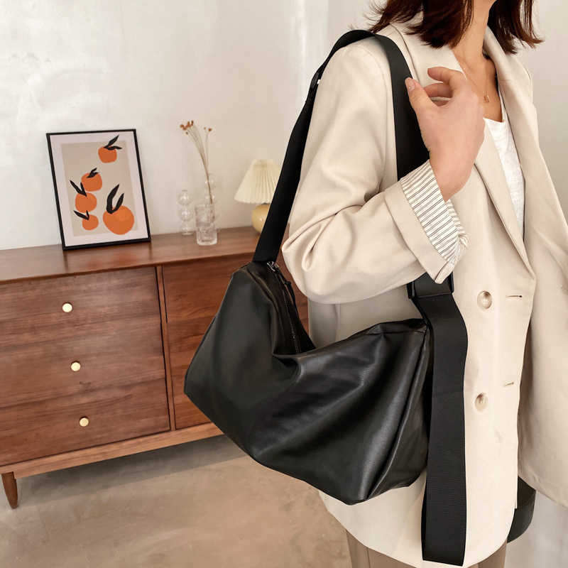 Túi Xách Đeo Chéo Thời Trang Dành Cho Nam Và Nữ