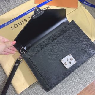 Clutch lv nam thames hàng spsl