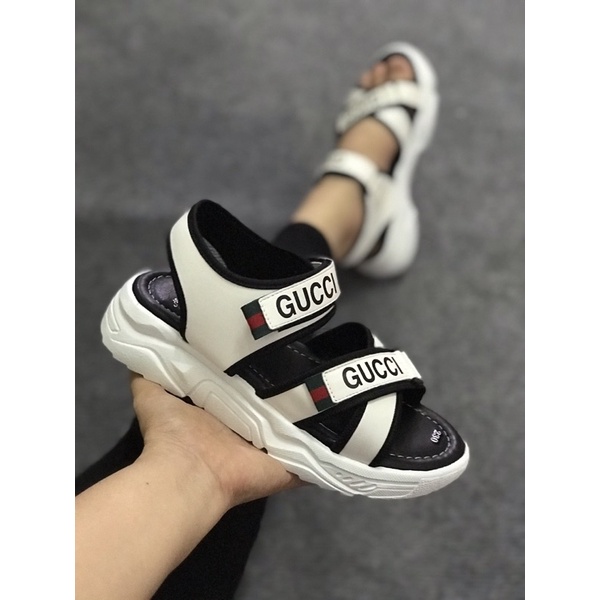 Giày sandal bản dây chéo đế xuồng quai chữ GCI đi học đi chơi