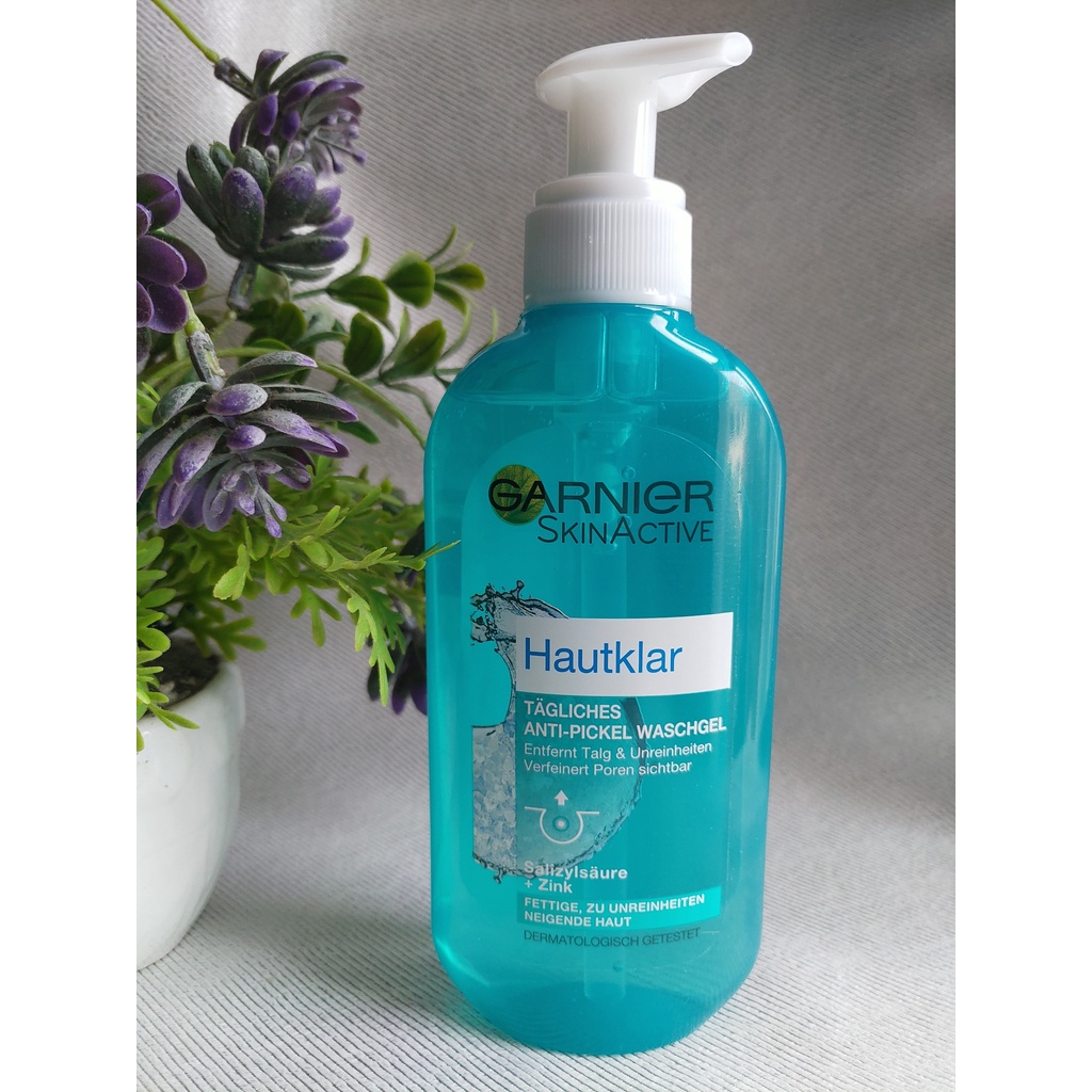 Sữa rửa mặt Đức GARNIER HAUTKLAR dành cho da nhờn và mụn, làm sạch sâu hiệu quả - VyVy Store