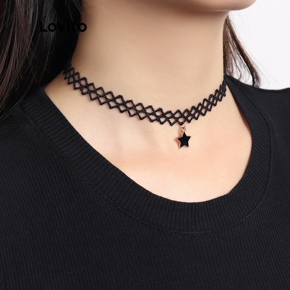 Vòng cổ Lovito choker mặt ngôi sao rỗng bằng hợp kim phối ren màu đen A07004