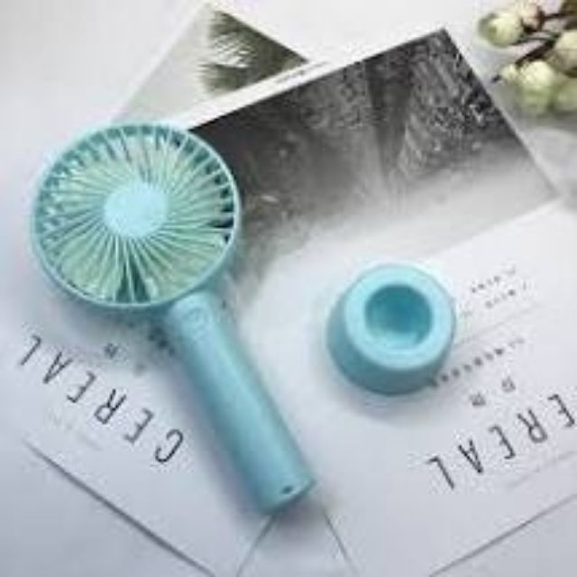 Quạt mini cầm tay Portable Fan 4 cánh kèm kèm chân sạc có đế để bàn, để điện thoại