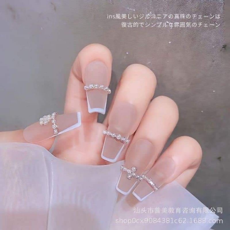 Nail box đính đá đơn giản- kèm keo