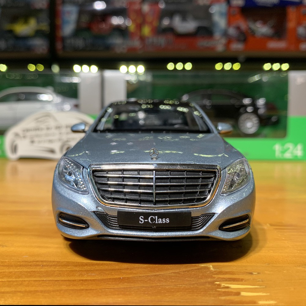 Xe mô hình trưng bày Mercedes-Benz S500 Welly FX tỉ lệ 1:24 màu xanh