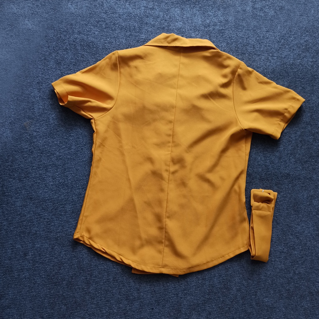 Set vest màu vàng